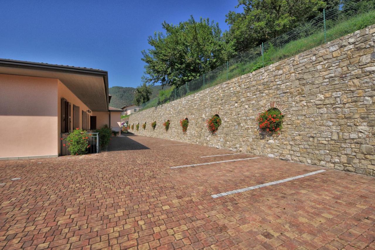 Residence Mirabel Tignale Luaran gambar